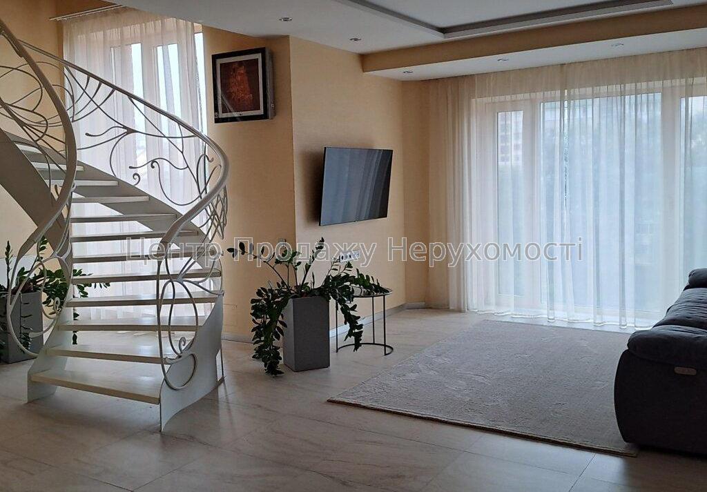 Фото Продаж 2-рівневої квартири в Києві 5 кімнат, 173/116/25 м²4