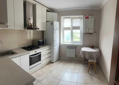 Продам 3-кімнатну квартиру