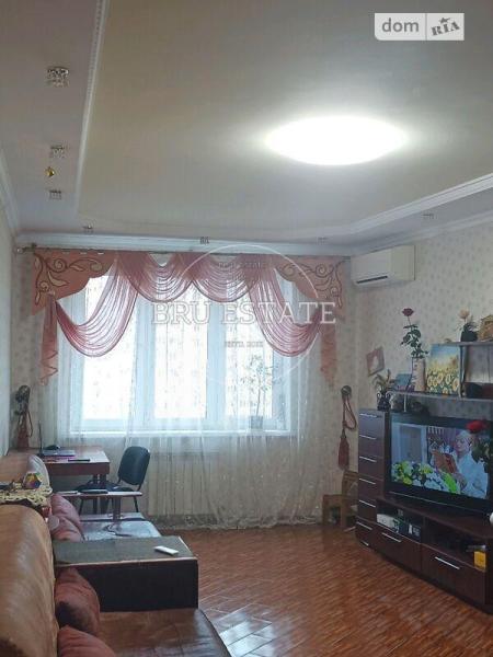 Продам 4-комнатную квартиру