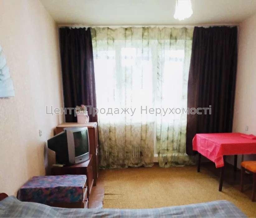 Фото У продажу 1 кімнатна квартира, метро Перемога3