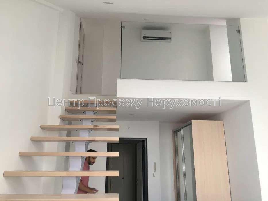 Фото Продається мансардна квартира 76 м.кв, Комфорт Таун3