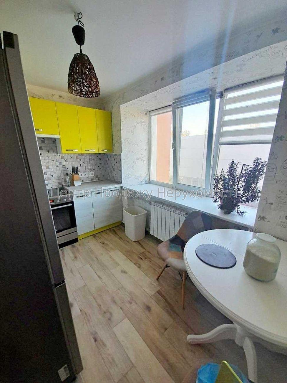 Фото 1-кімн квартира в центрі біля метро. К82