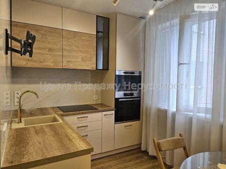 Продам 3-кімнатну квартиру