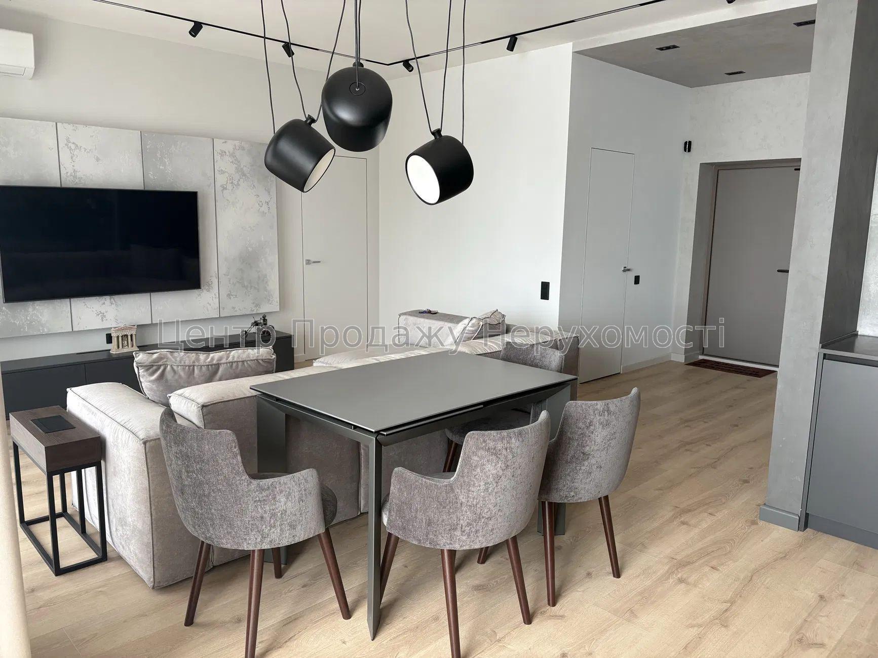 Фото Продаж 2-кімнатної квартири в ЖК 