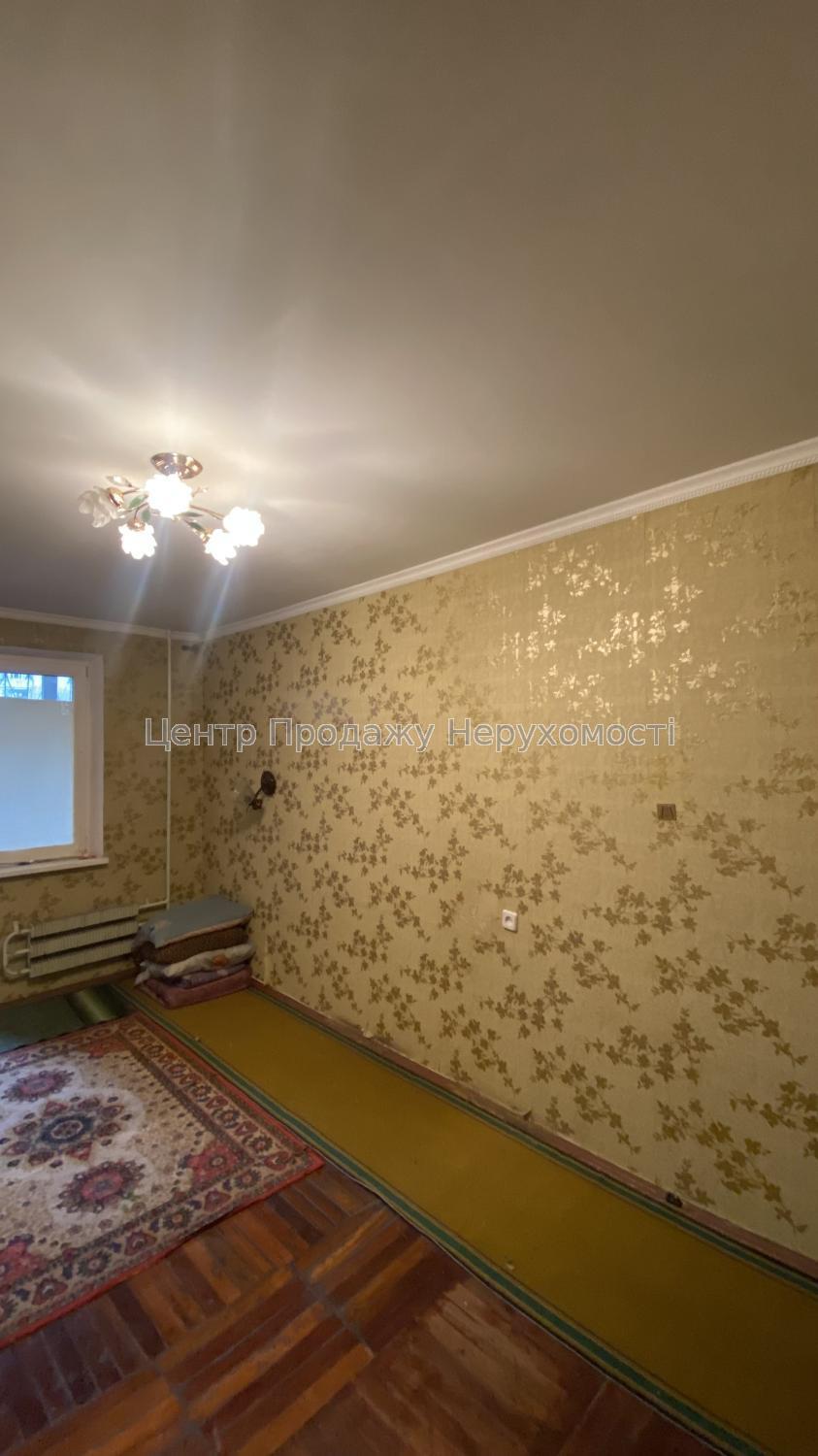 Фото Продам 3-кімнатну квартиру покращеного планування, вул. Амосова4