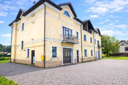 Продам 3-поверховий будинок