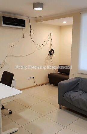 Фото Продам офіс на червоній лінії, метро Ботанічний Сад4