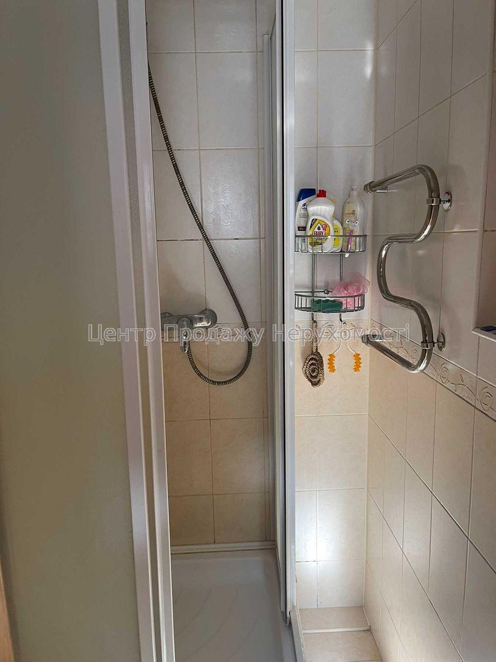 Фото Будинок з ремонтом та зручностями - м. Київська пішки12