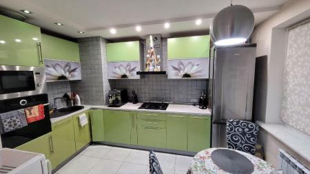 Продам 3-кімнатну квартиру