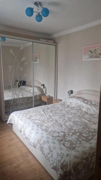 Продам 3-кімнатну квартиру