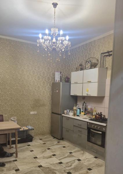 Продам 4-кімнатну квартиру