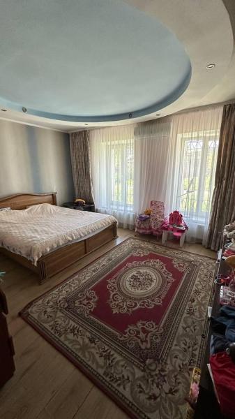 Продам 3-комнатную квартиру