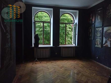 Продам 5-кімнатну квартиру