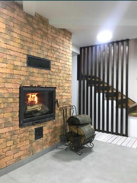 Продам 3-поверховий будинок