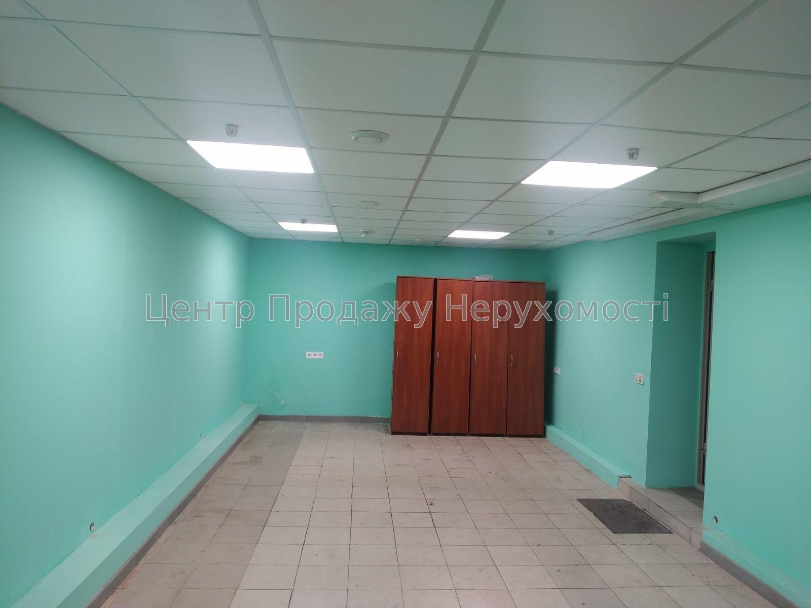 Фото Продам приміщення в житловому будинку ІВ4