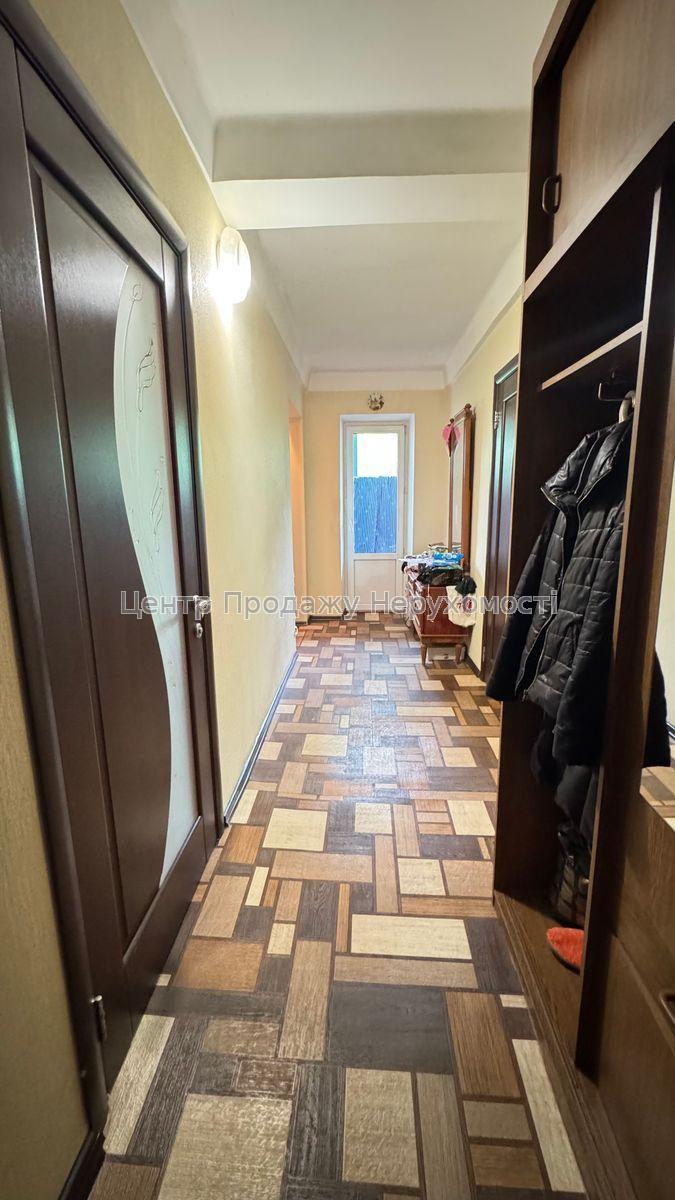 Фото Продам простору 2-кімнатну картиру3