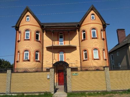 Продам 3-этажный дом
