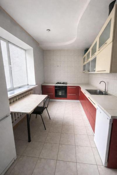 Продам 2-поверховий будинок