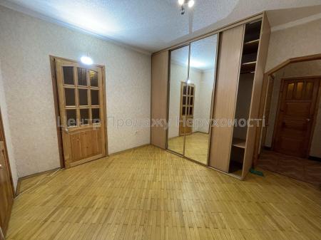 Продам 3-комнатную квартиру