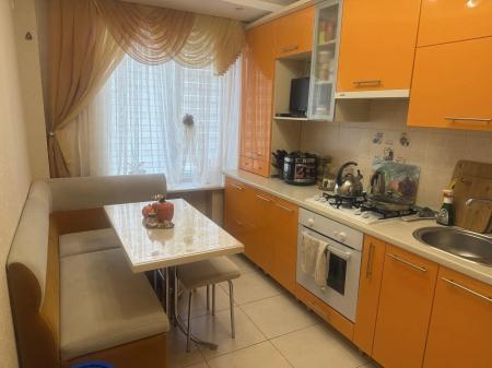 Продам 3-кімнатну квартиру