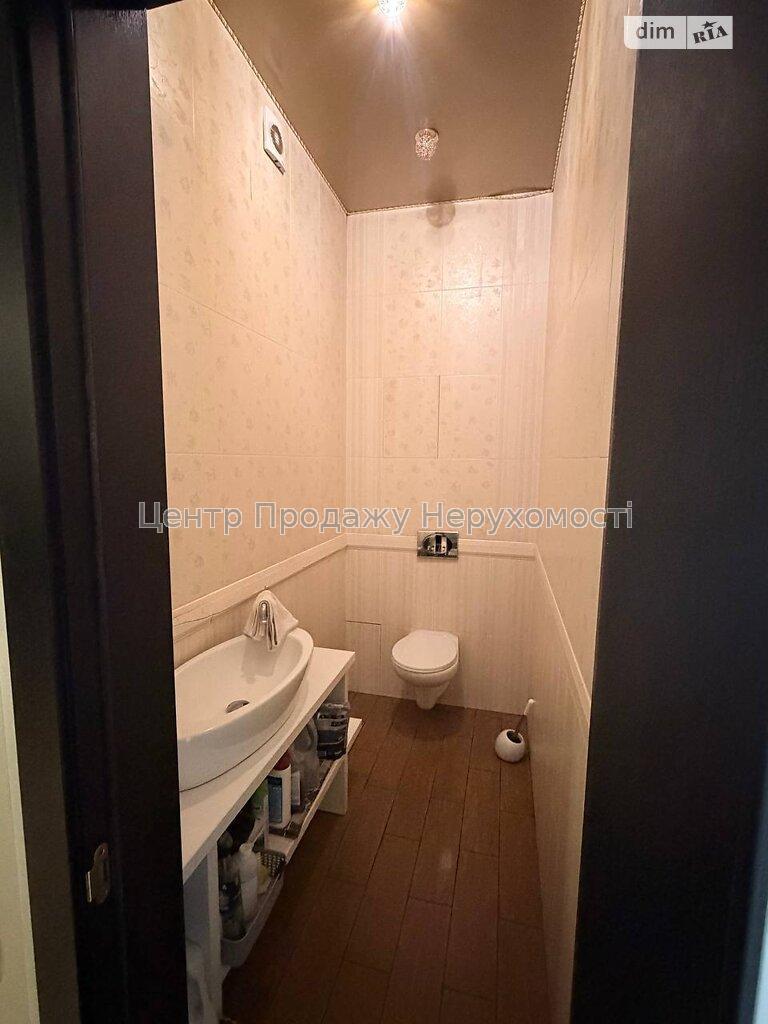 Фото Продам 2к квартиру, м. Перемоги17