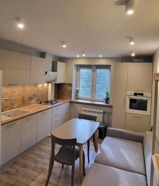 Продам 3-кімнатну квартиру