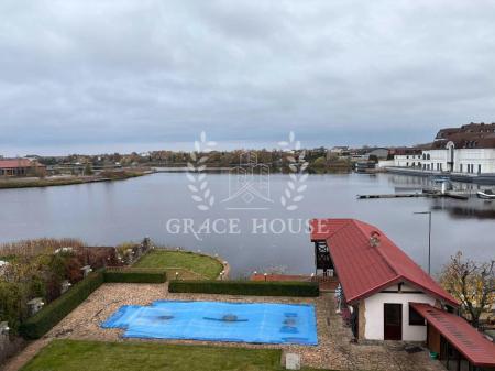 Продам 3-поверховий будинок