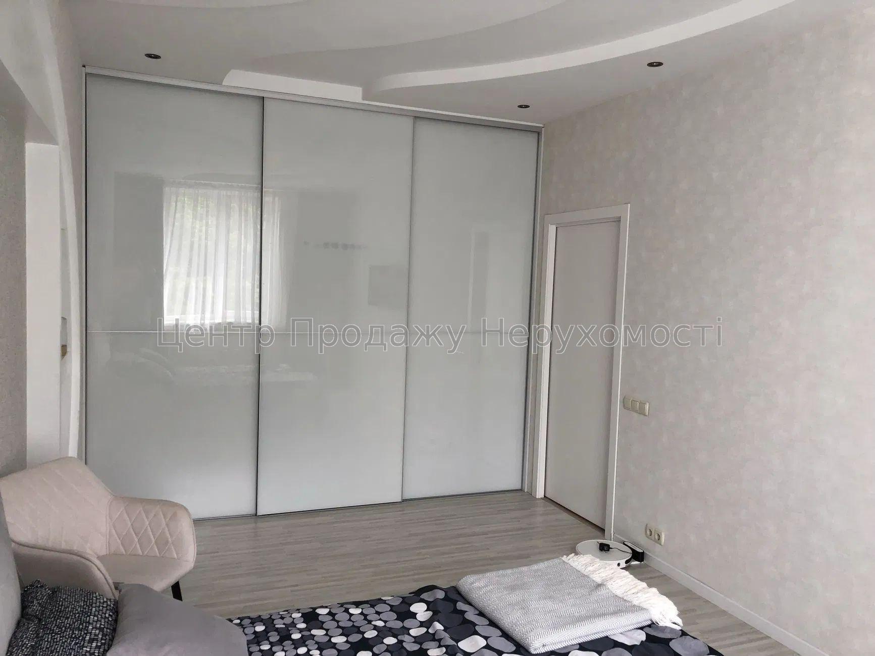Фото Продається 3-кімнатна квартира в Харкові. ХТЗ18