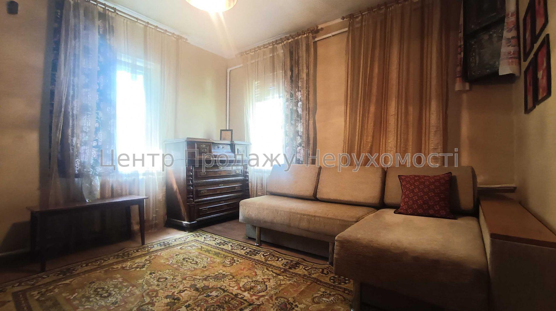 Фото Затишний будинок з охайною земельною ділянкою Холодна гора К84