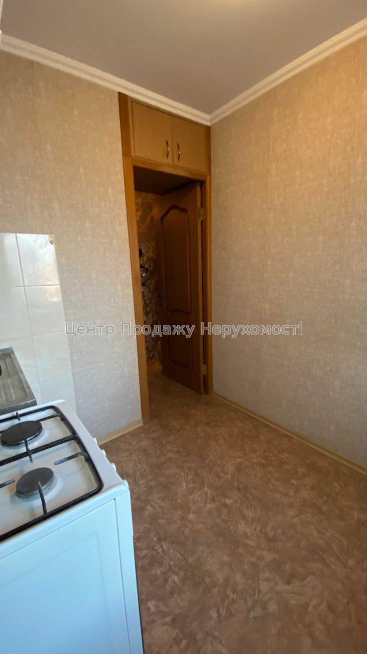 Фото Продам 1-кімнатну біля метро Дорогожичі5