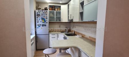 Продам 3-кімнатну квартиру