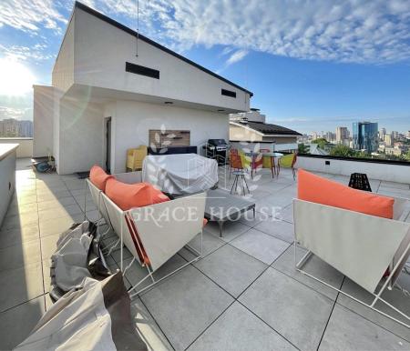 Продам 3-поверховий будинок