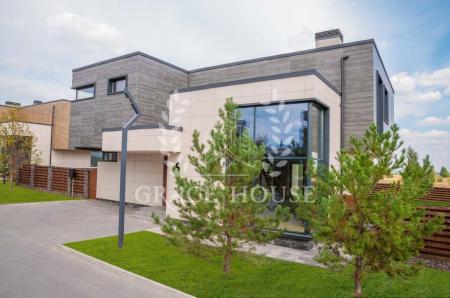 Продам 2-поверховий будинок, КМ Crystal Forest