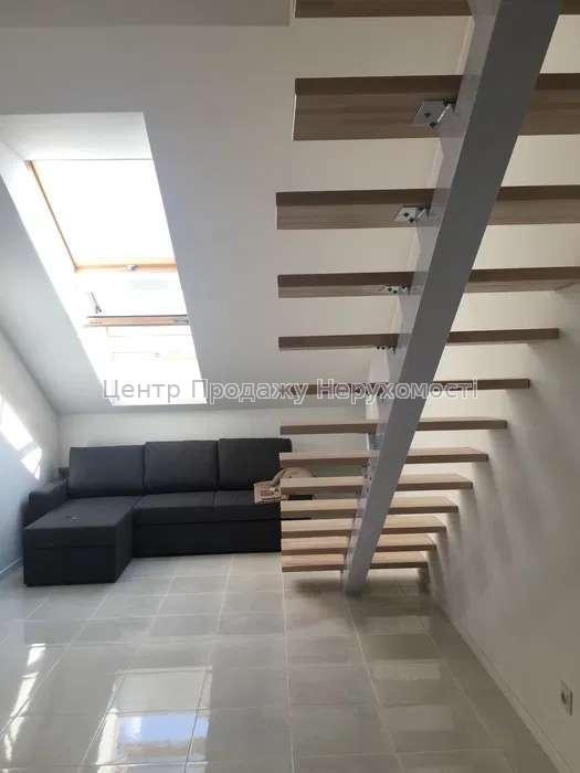 Фото Продається мансардна квартира 76 м.кв, Комфорт Таун2