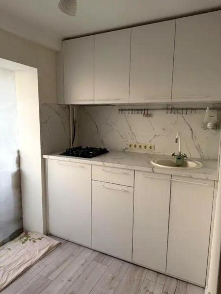 Продам 2-кімнатну квартиру