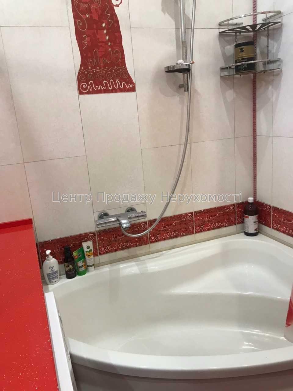 Фото Продаю 3кв сталінку біля метро Вокзальна11