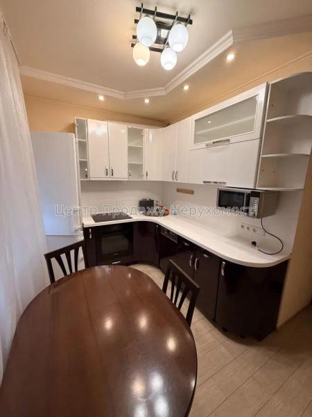 Продам 3-кімнатну квартиру