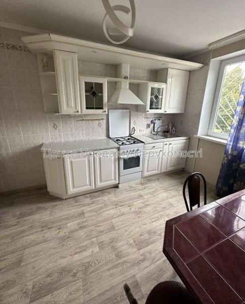 Продам 3-комнатную квартиру