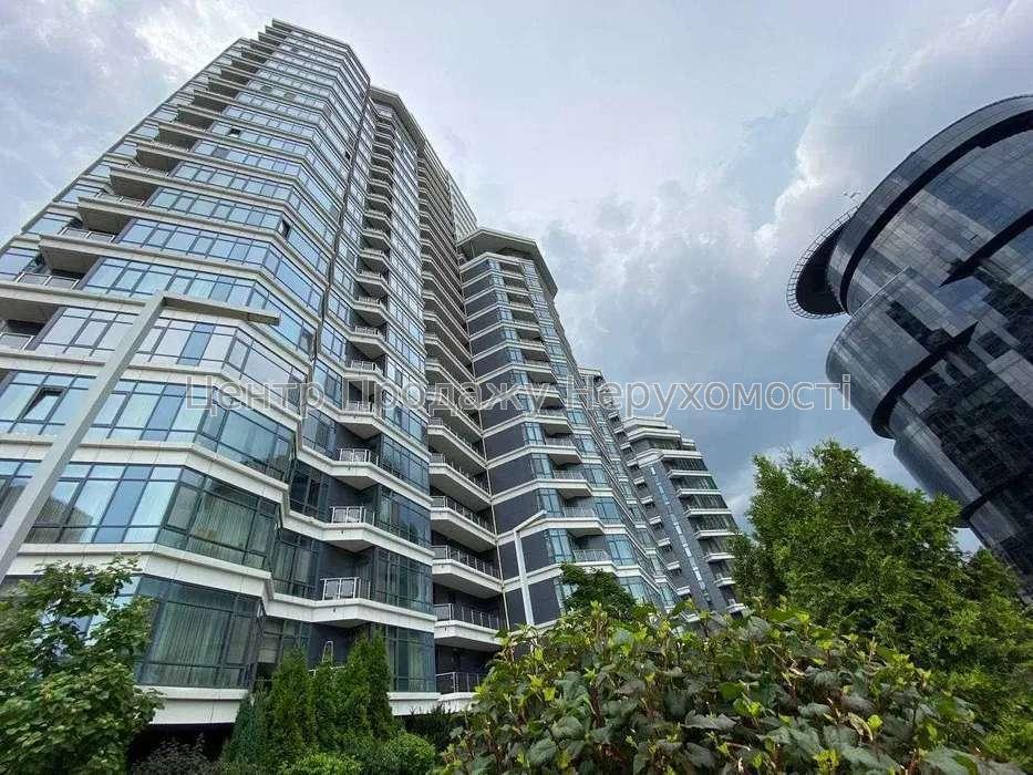 Фото Пропонуємо дворівневу видову квартиру, з двома терасами, 322м2, ЖК 