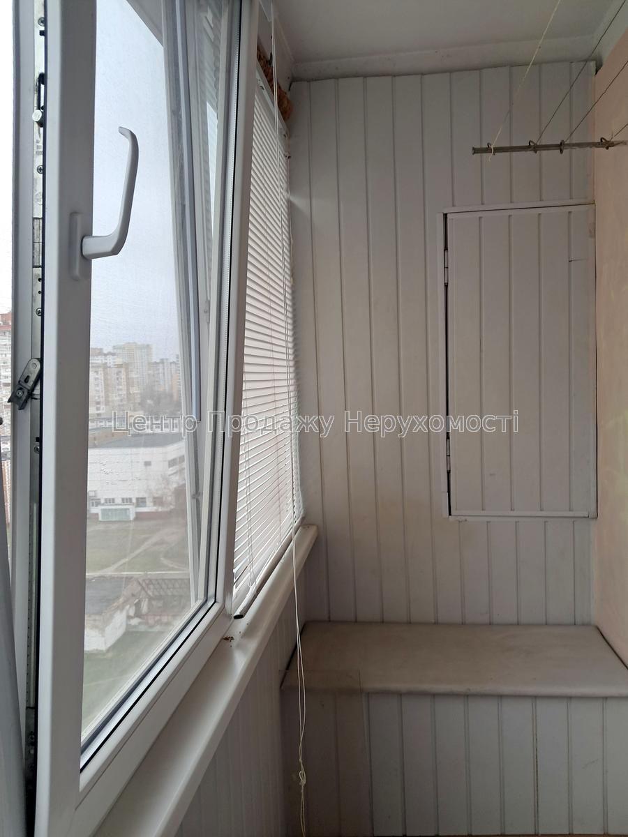 Фото Продам 1-кімнатну на Троєщині8