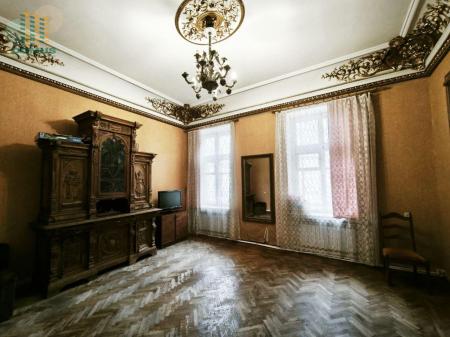 Продам 5-кімнатну квартиру