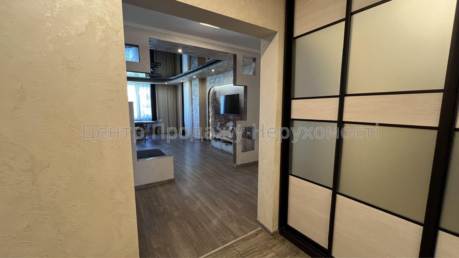Фото Продаж 3-кімнатної квартири в Києві23