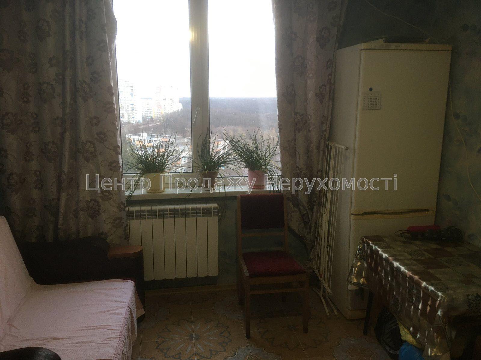 Фото Краща пропозиція! 3 кімнтатна квартира біля метро Перемоги!6