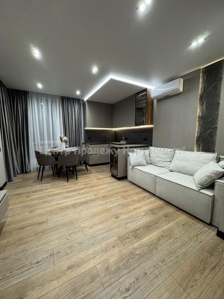 Продам 2-кімнатну квартиру, ЖК&nbsp;Варшавський&nbsp;3