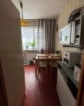 Продам 3-кімнатну квартиру, 74.40 м², частковий ремонт