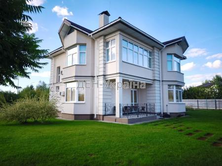 Продам 2-этажный особняк