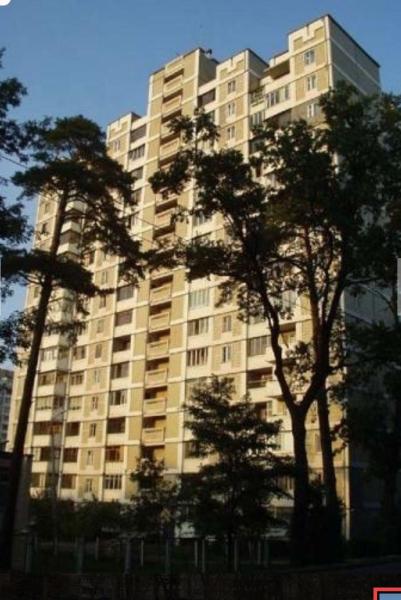 Продам 4-комнатную квартиру