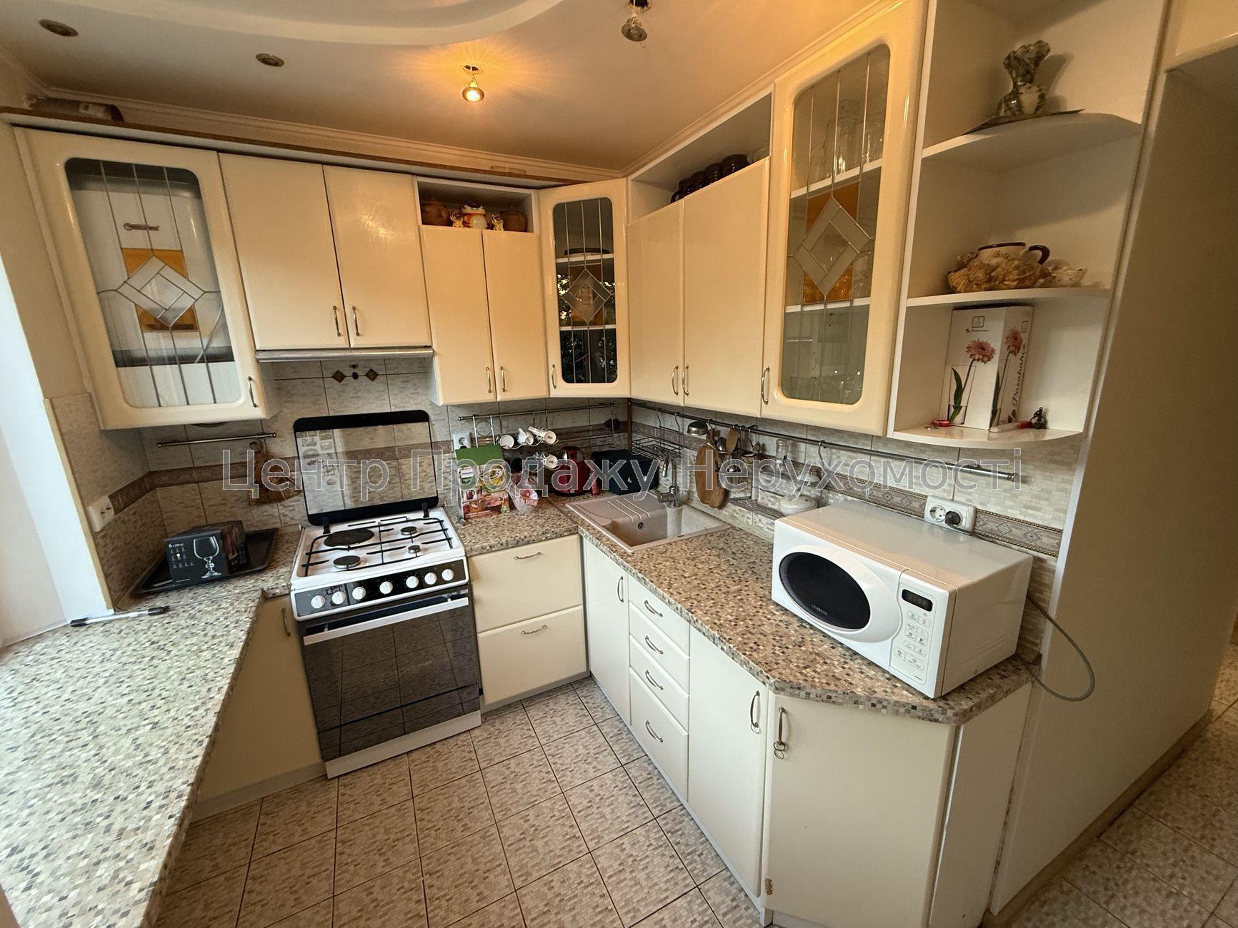 Фото Продаж 3 кімнатной квартири, Олексіївка, метро Перемоги, G81