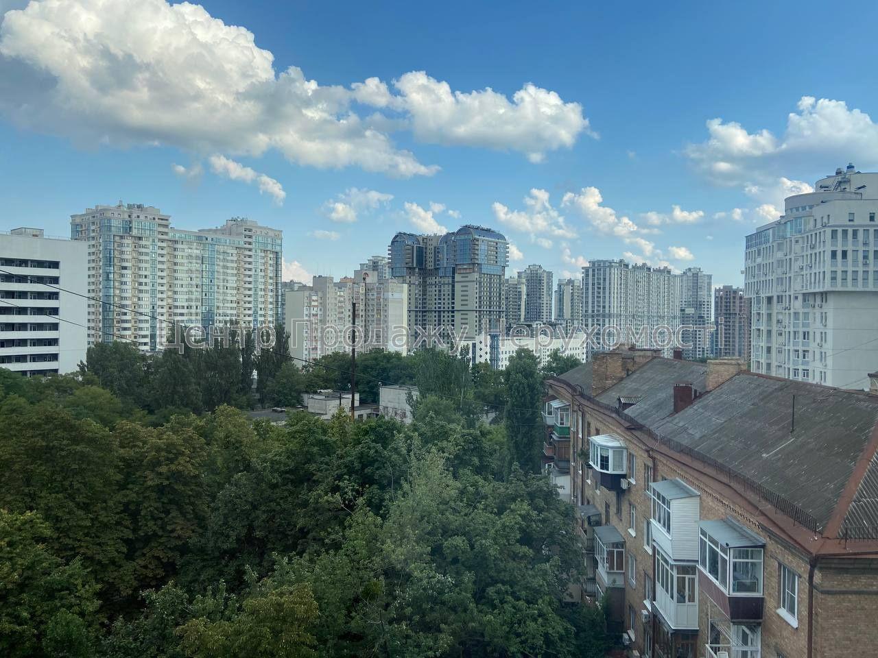 Фото Продаж квартири4