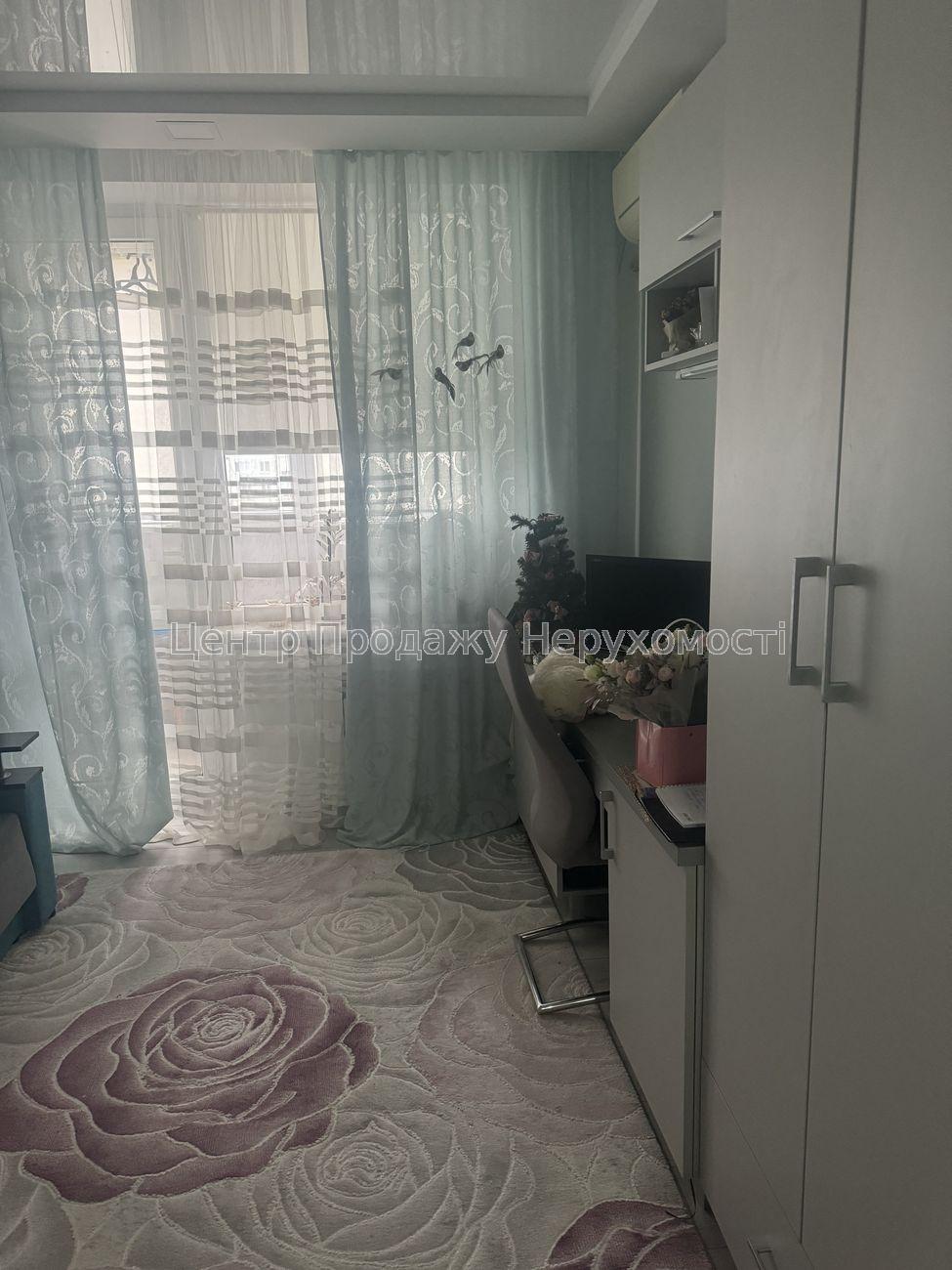 Фото Продам 3-к квартиру, метро Студентська3